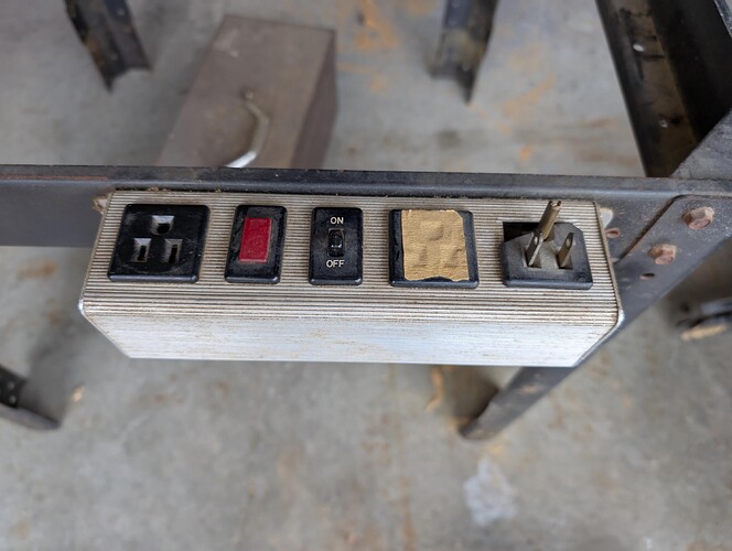 PXL_20251101_213417386