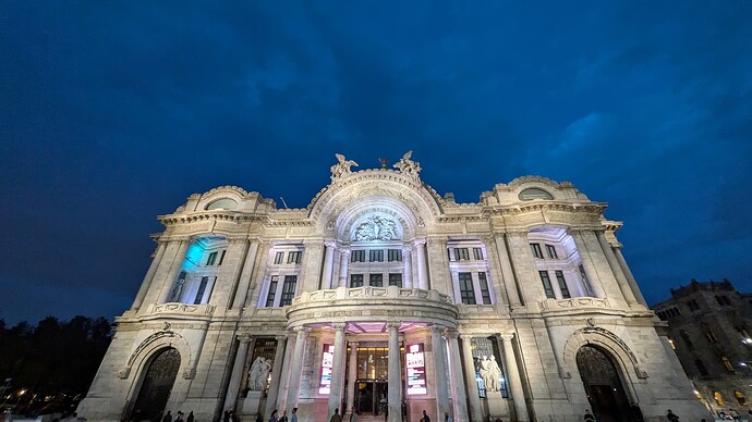 PXL_20251016_002953402