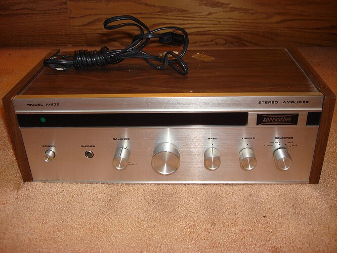 Superscope_Stereo_Amp_A-235_(4030531379)
