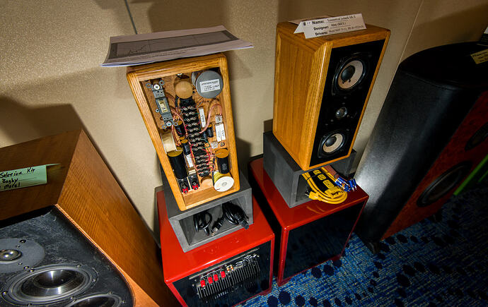 Symmetrical Isobarik II InDIYana 2016