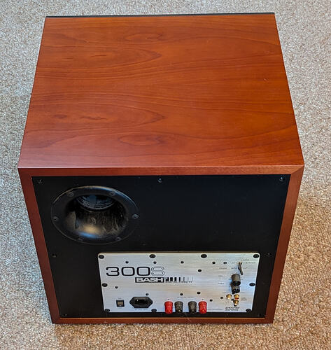 RSS210HF in 2cf ported box 2