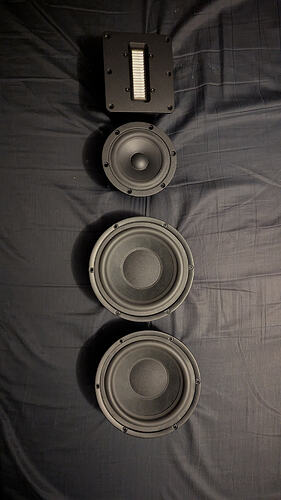 PXL_20251211_221607227