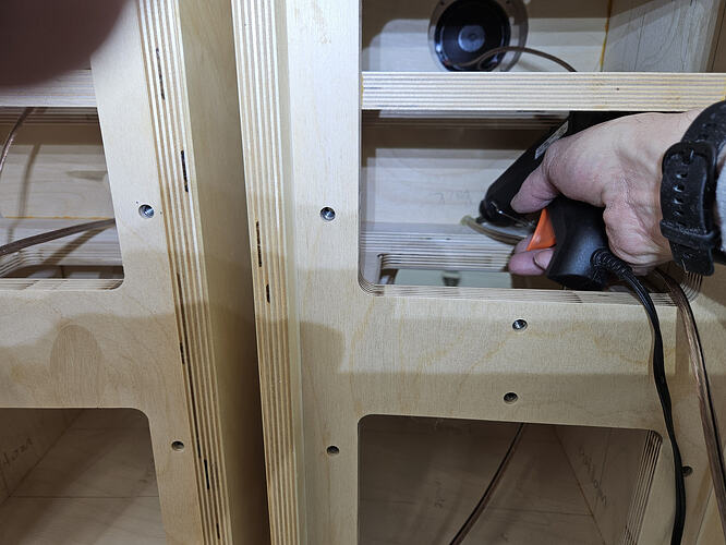 83 - sealing mid wire