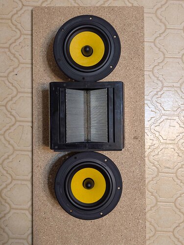 PXL_20251211_225603272